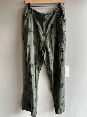 Women’s Jak & Rae Celestial Olive Star Print Cargo Pants